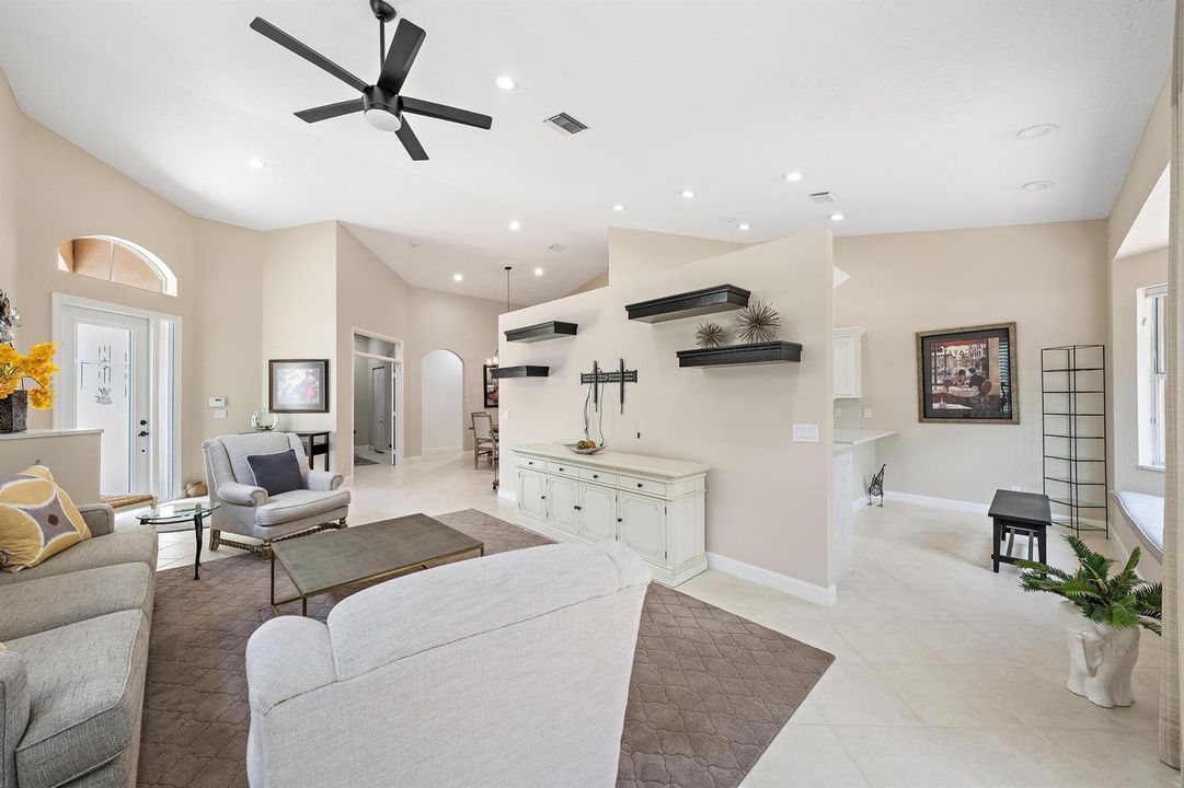8164 Sandpiper Way