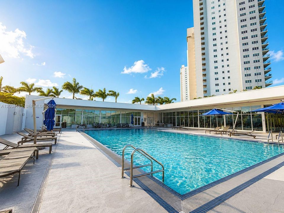 For Rent: $4,200 (3 beds, 3 baths, 1822 Square Feet)