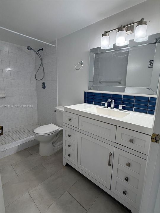 For Rent: $2,999 (1 beds, 2 baths, 820 Square Feet)