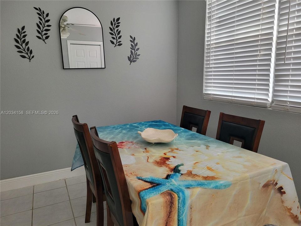 For Rent: $3,500 (3 beds, 2 baths, 1159 Square Feet)