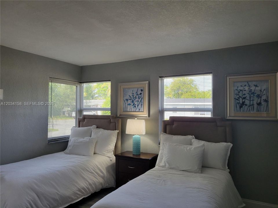 For Rent: $3,500 (3 beds, 2 baths, 1159 Square Feet)