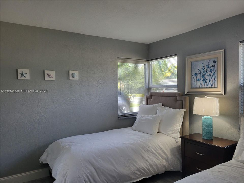 For Rent: $3,500 (3 beds, 2 baths, 1159 Square Feet)
