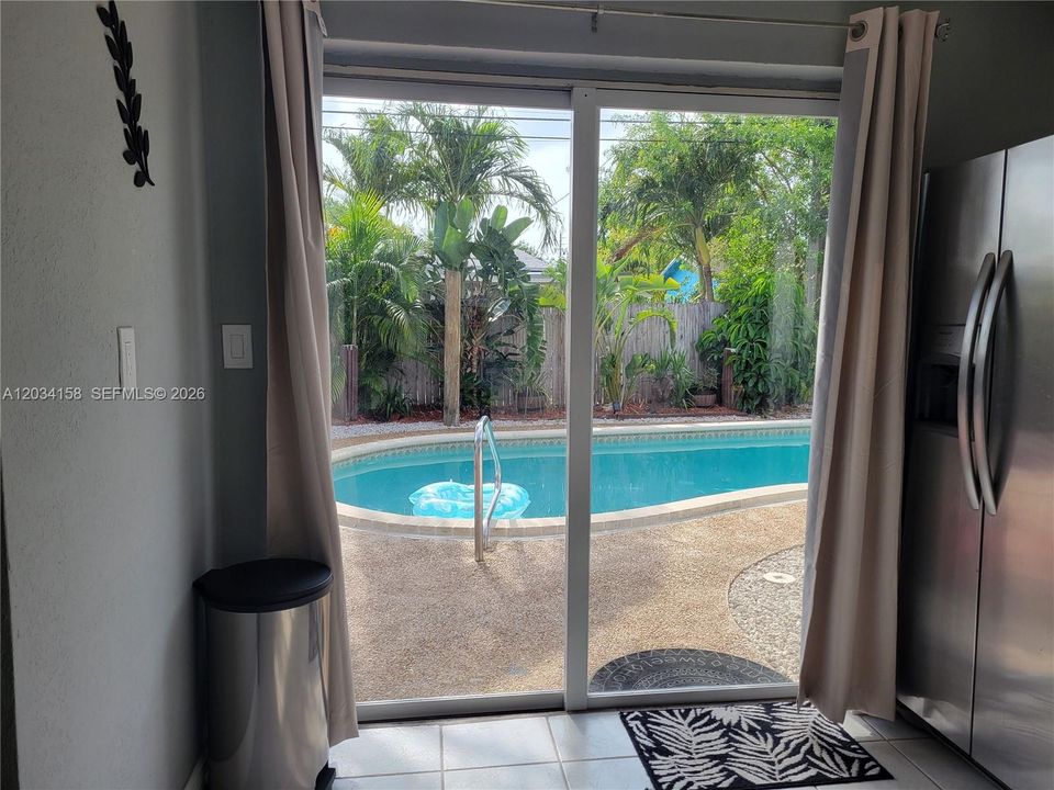 For Rent: $3,500 (3 beds, 2 baths, 1159 Square Feet)