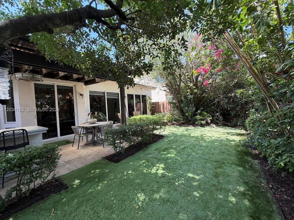 En Renta: $5,500 (4 camas, 2 baños, 2138 Pies cuadrados)