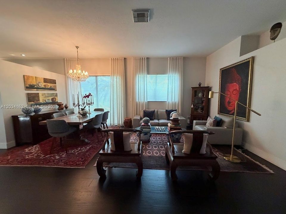 En Renta: $5,500 (4 camas, 2 baños, 2138 Pies cuadrados)