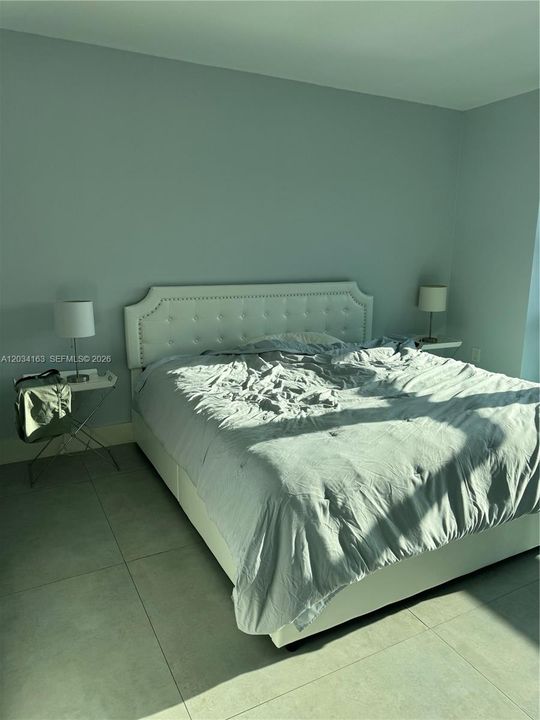For Rent: $4,800 (1 beds, 1 baths, 780 Square Feet)