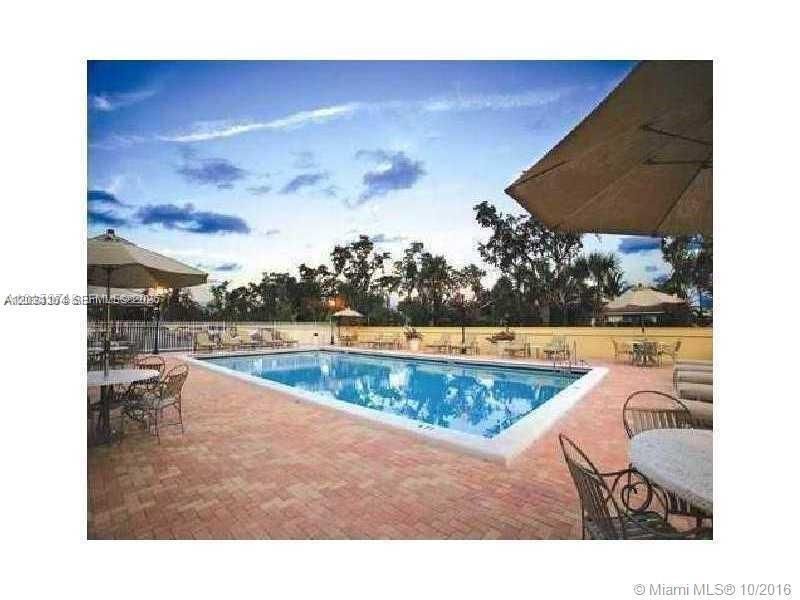 For Sale: $149,500 (1 beds, 1 baths, 610 Square Feet)