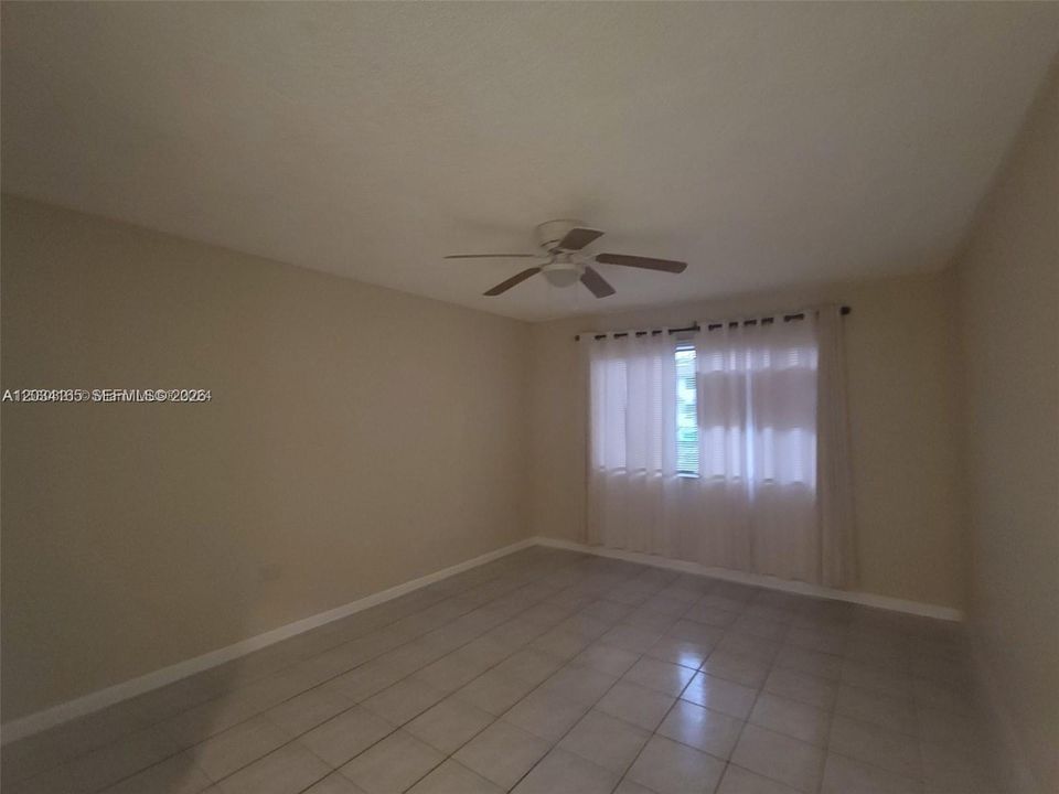 For Rent: $3,000 (3 beds, 2 baths, 1253 Square Feet)
