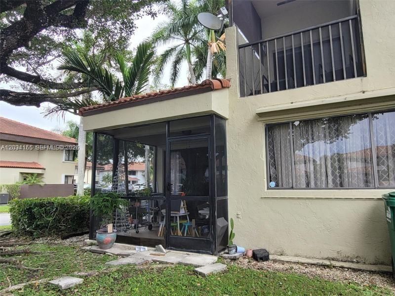 For Rent: $3,000 (3 beds, 2 baths, 1253 Square Feet)