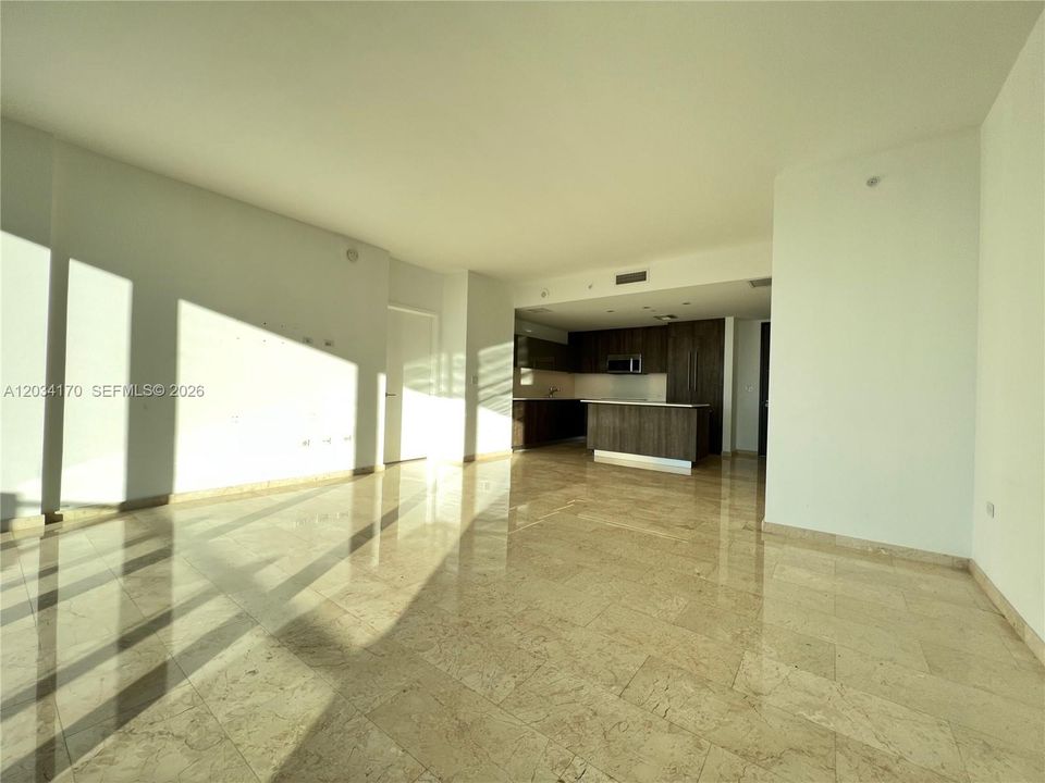 For Rent: $4,500 (1 beds, 1 baths, 976 Square Feet)