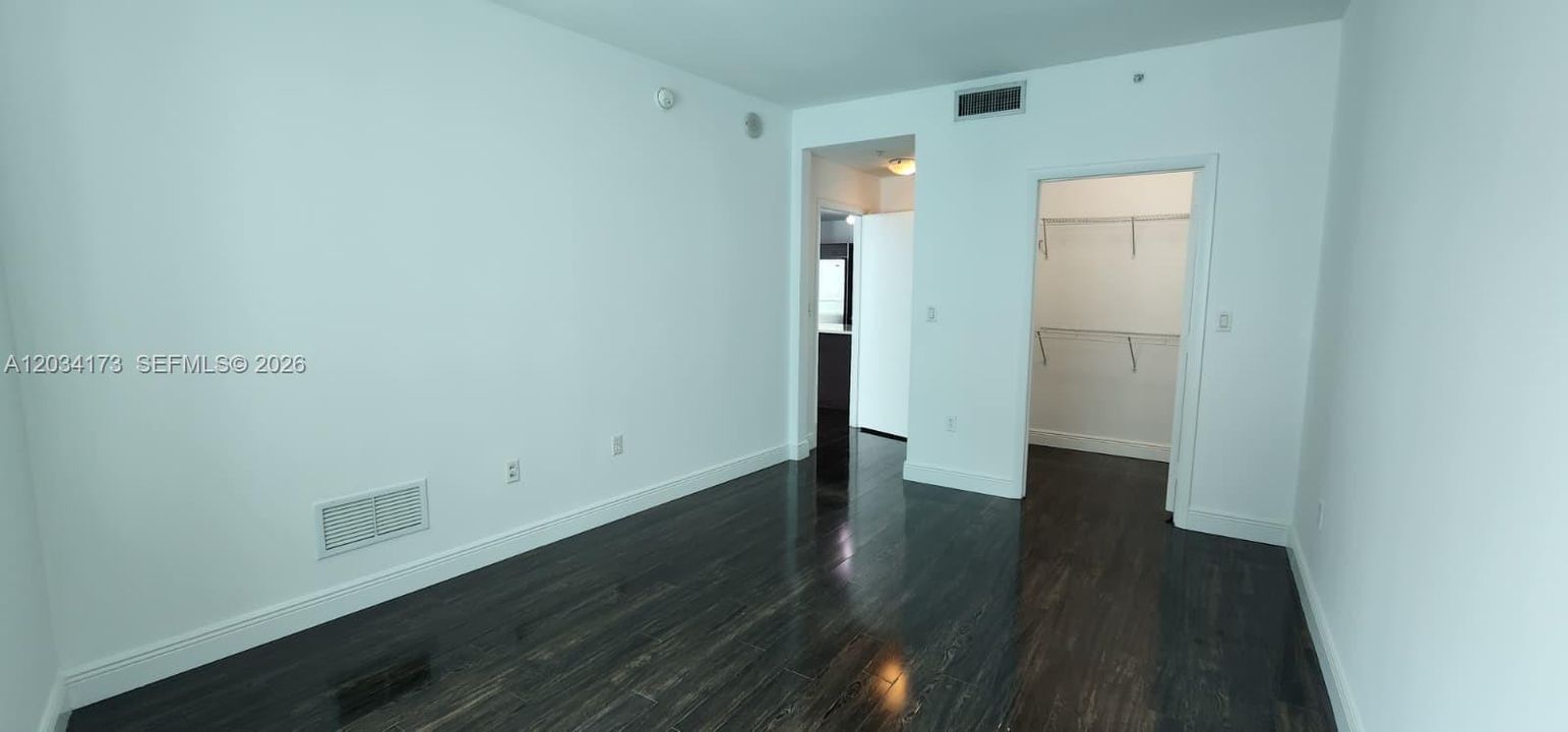 For Rent: $2,850 (1 beds, 1 baths, 799 Square Feet)