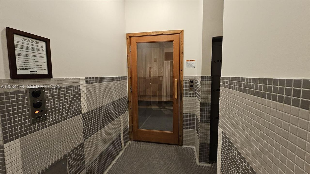 For Rent: $2,850 (1 beds, 1 baths, 799 Square Feet)