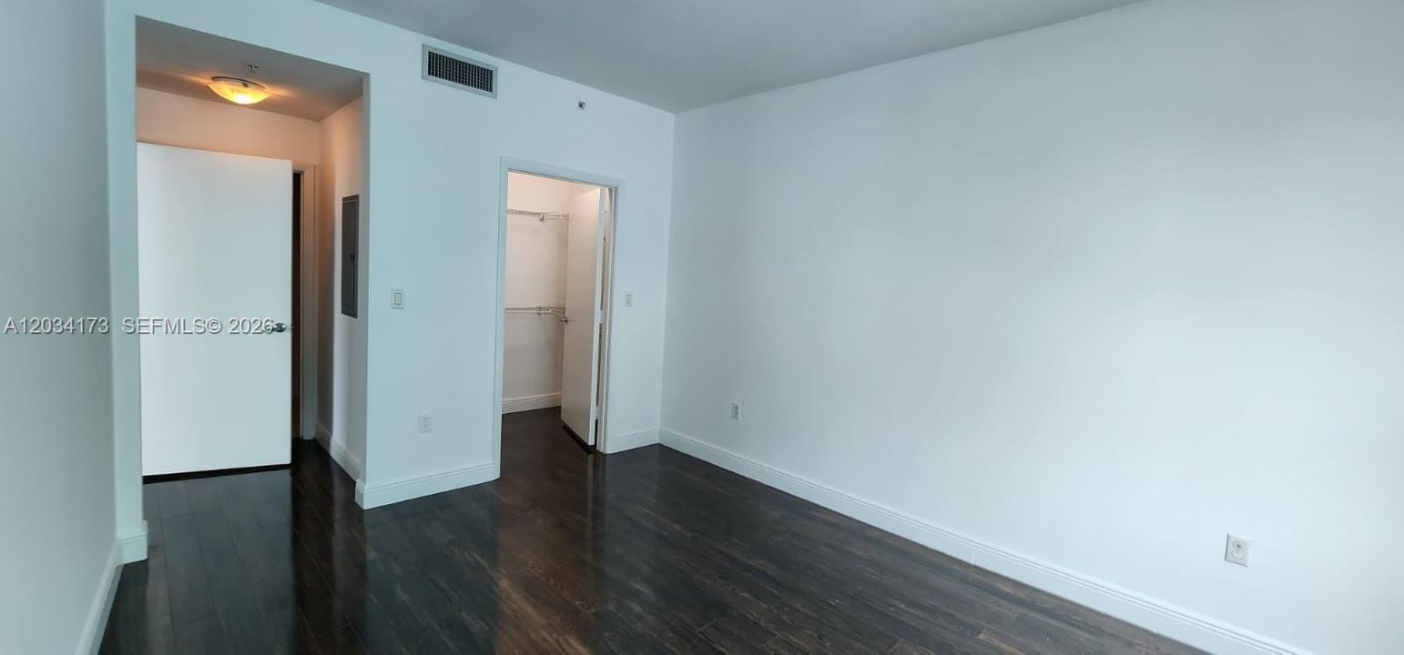 For Rent: $2,850 (1 beds, 1 baths, 799 Square Feet)