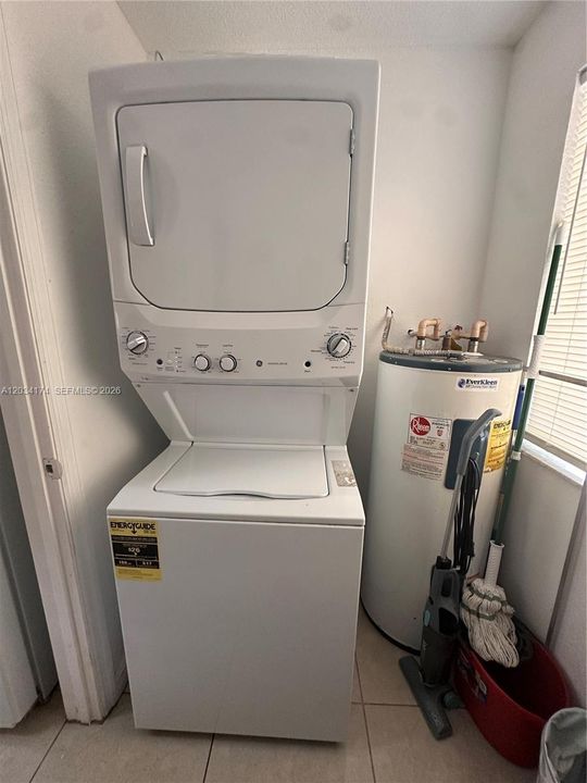 For Rent: $3,100 (3 beds, 2 baths, 1200 Square Feet)