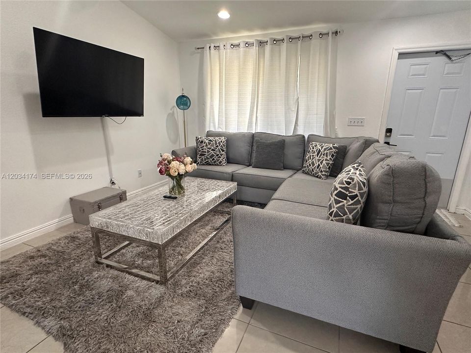 For Rent: $3,100 (3 beds, 2 baths, 1200 Square Feet)