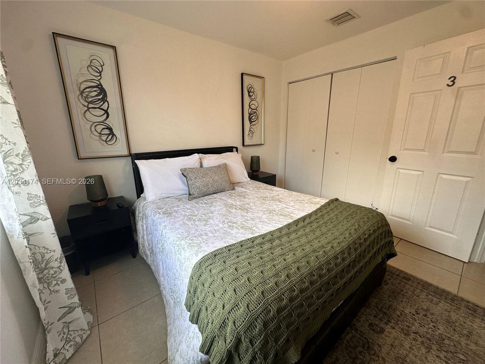For Rent: $3,100 (3 beds, 2 baths, 1200 Square Feet)