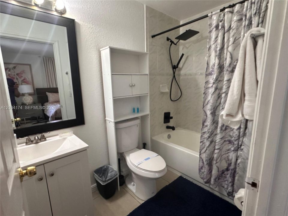 For Rent: $3,100 (3 beds, 2 baths, 1200 Square Feet)