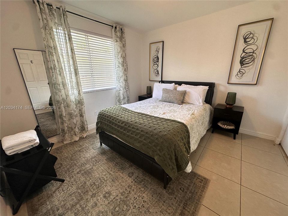For Rent: $3,100 (3 beds, 2 baths, 1200 Square Feet)