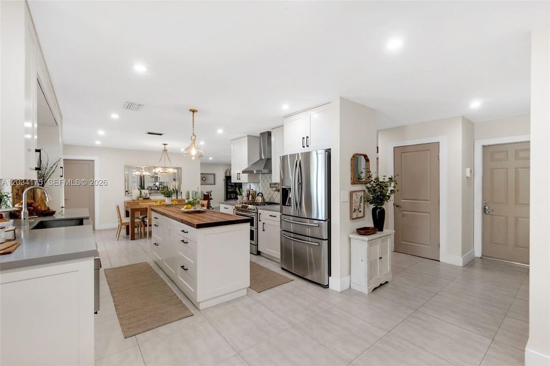 For Sale: $1,060,000 (3 beds, 2 baths, 2085 Square Feet)