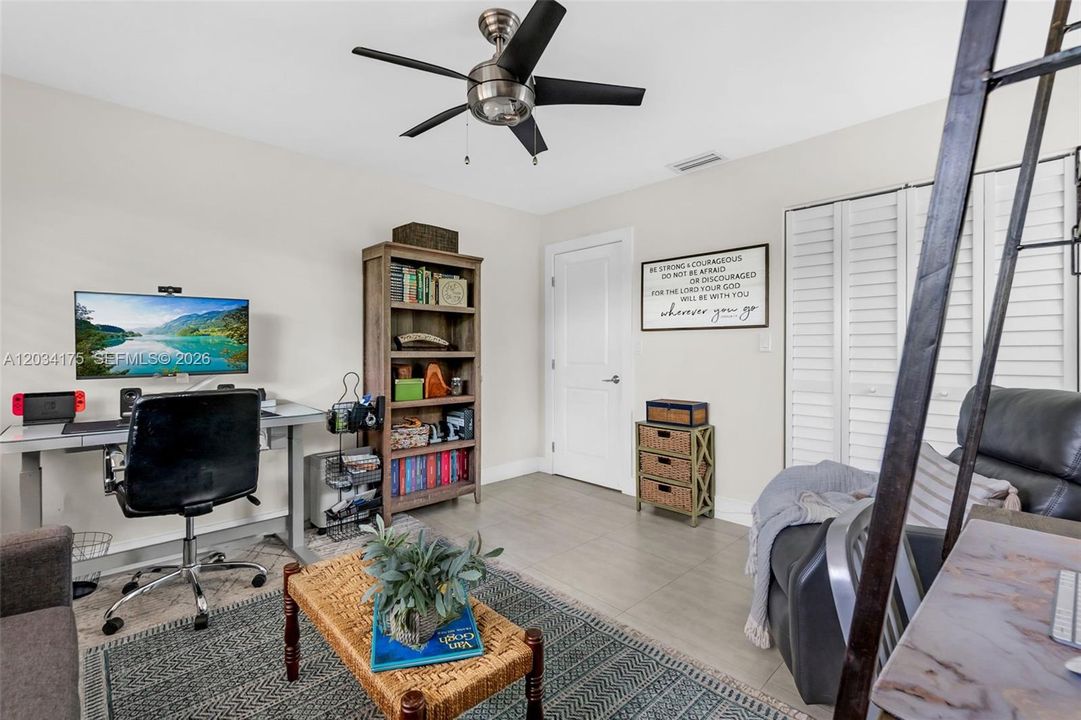 For Sale: $1,060,000 (3 beds, 2 baths, 2085 Square Feet)