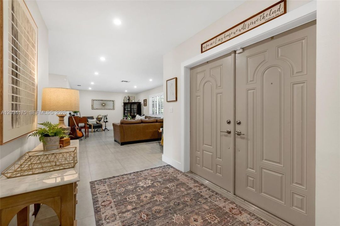 For Sale: $1,060,000 (3 beds, 2 baths, 2085 Square Feet)