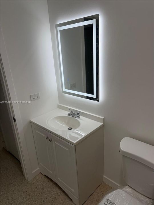 For Rent: $2,700 (2 beds, 1 baths, 1680 Square Feet)