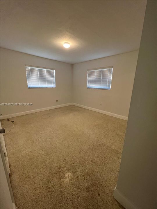 For Rent: $2,700 (2 beds, 1 baths, 1680 Square Feet)