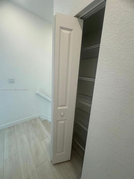В аренду: $3,100 (4 спален, 3 ванн, 1790 Квадратных фут)