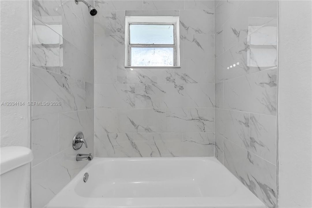 For Rent: $2,100 (2 beds, 1 baths, 1440 Square Feet)