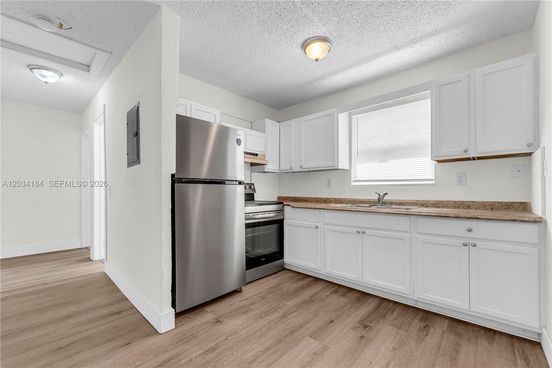 For Rent: $2,100 (2 beds, 1 baths, 1440 Square Feet)