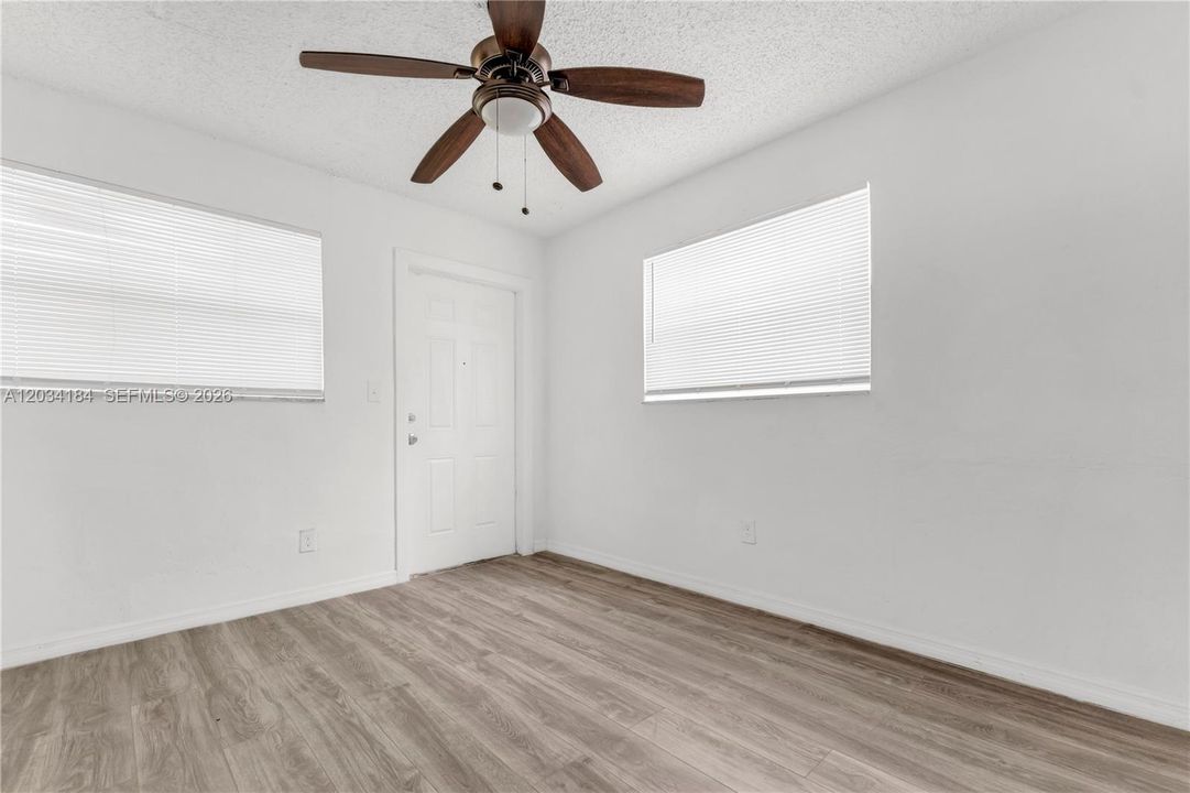 For Rent: $2,100 (2 beds, 1 baths, 1440 Square Feet)