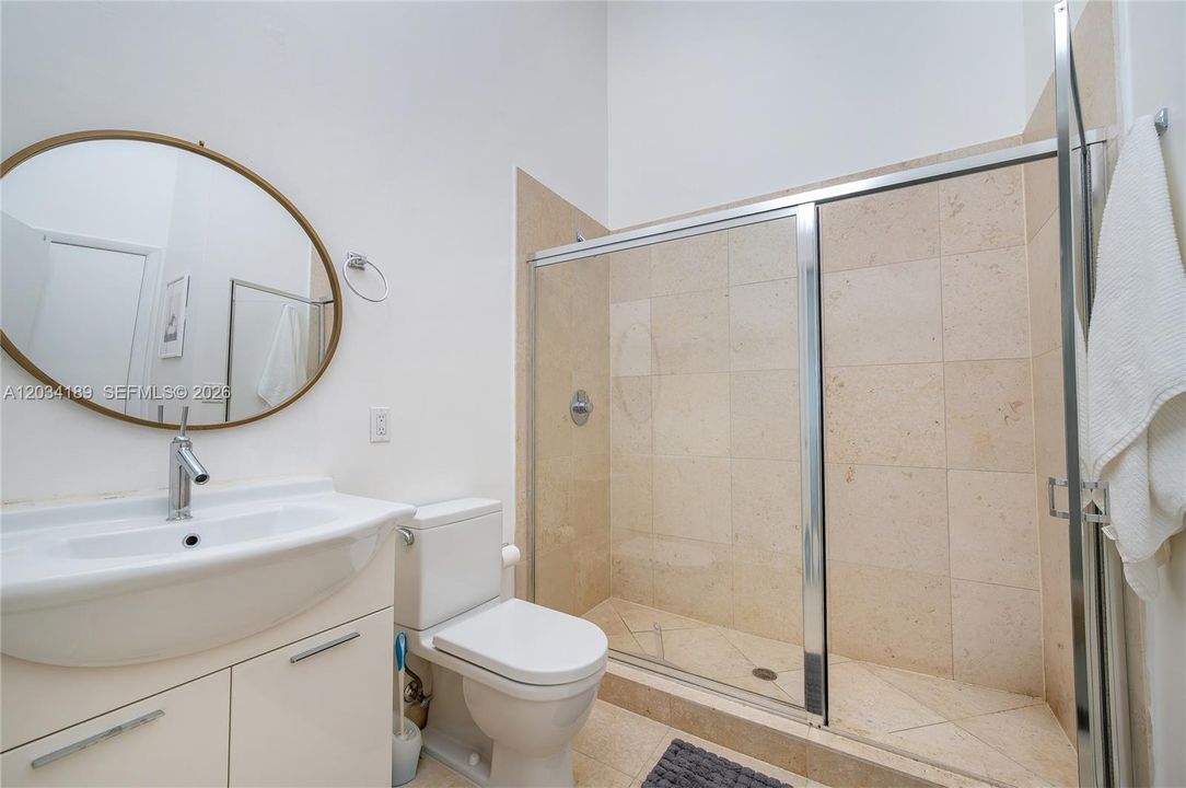 For Sale: $1,300,000 (2 beds, 2 baths, 1168 Square Feet)