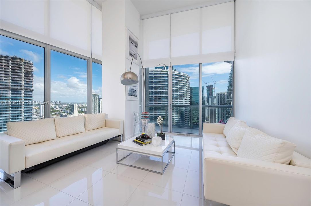 For Sale: $1,300,000 (2 beds, 2 baths, 1168 Square Feet)