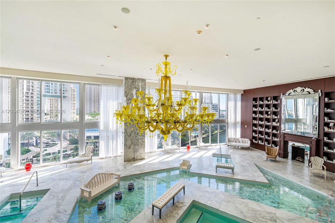 For Sale: $1,300,000 (2 beds, 2 baths, 1168 Square Feet)