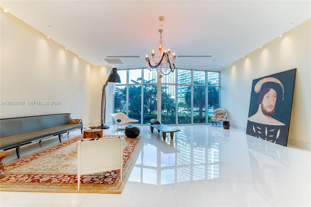 For Sale: $1,300,000 (2 beds, 2 baths, 1168 Square Feet)