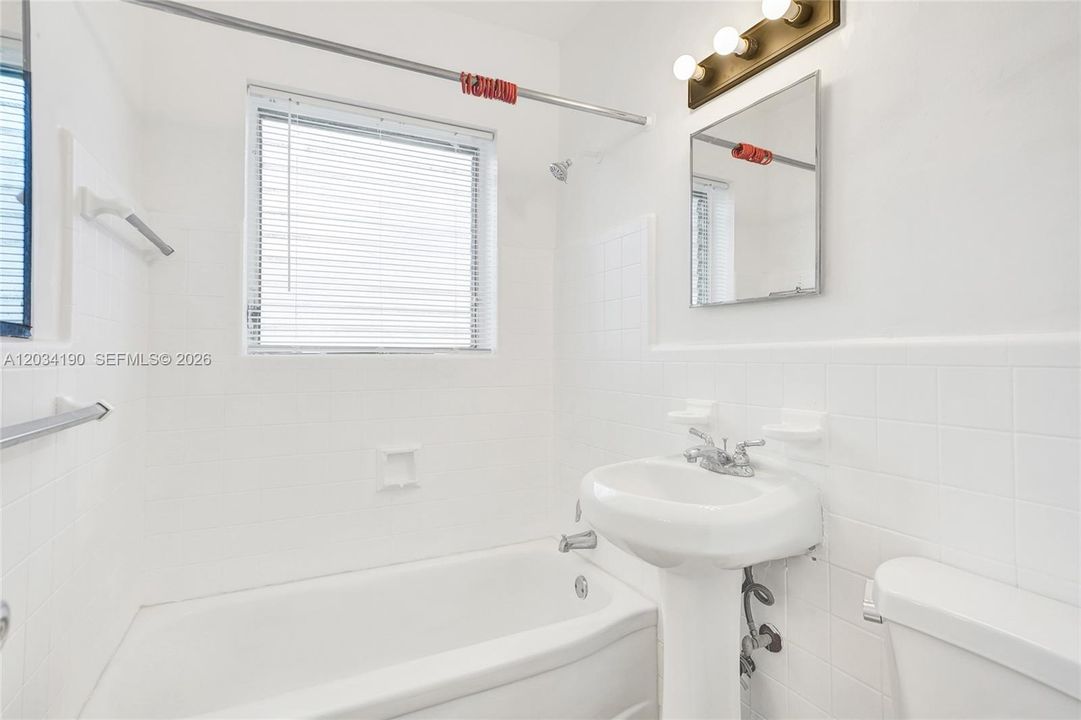 For Rent: $1,895 (1 beds, 1 baths, 6677 Square Feet)