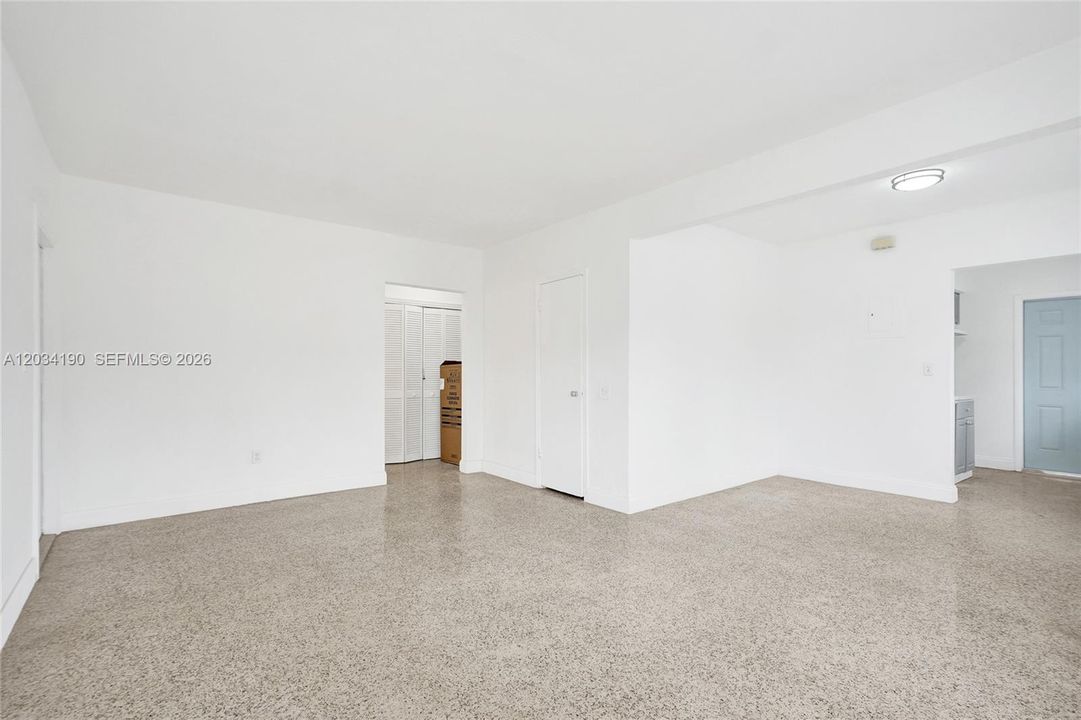 For Rent: $1,895 (1 beds, 1 baths, 6677 Square Feet)