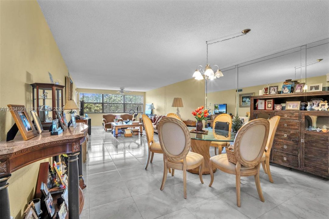 For Sale: $175,000 (2 beds, 2 baths, 1367 Square Feet)