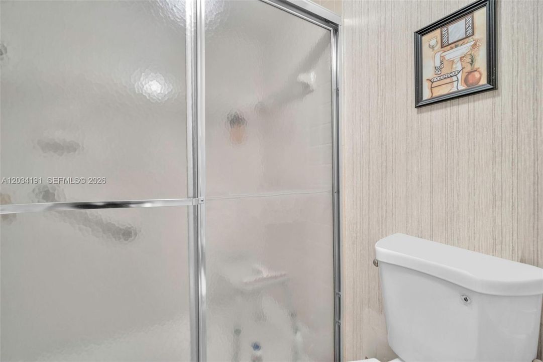 For Sale: $175,000 (2 beds, 2 baths, 1367 Square Feet)