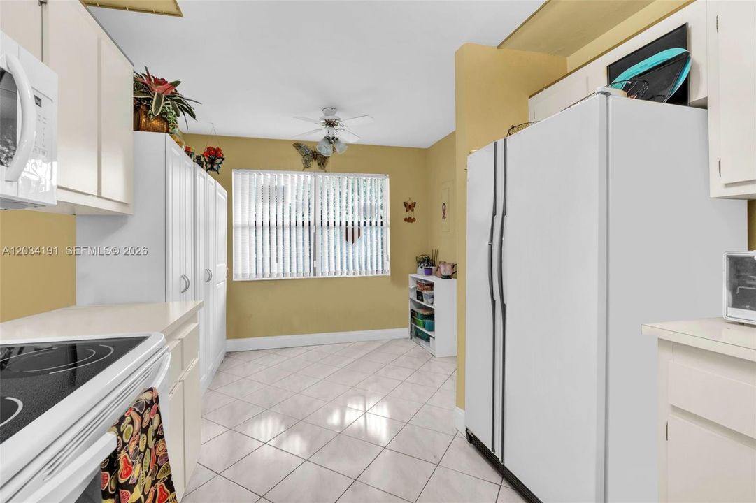 For Sale: $175,000 (2 beds, 2 baths, 1367 Square Feet)