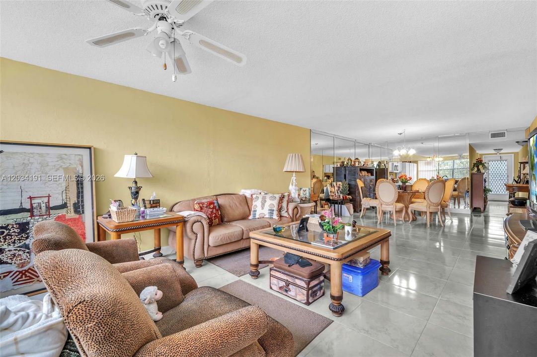 For Sale: $175,000 (2 beds, 2 baths, 1367 Square Feet)