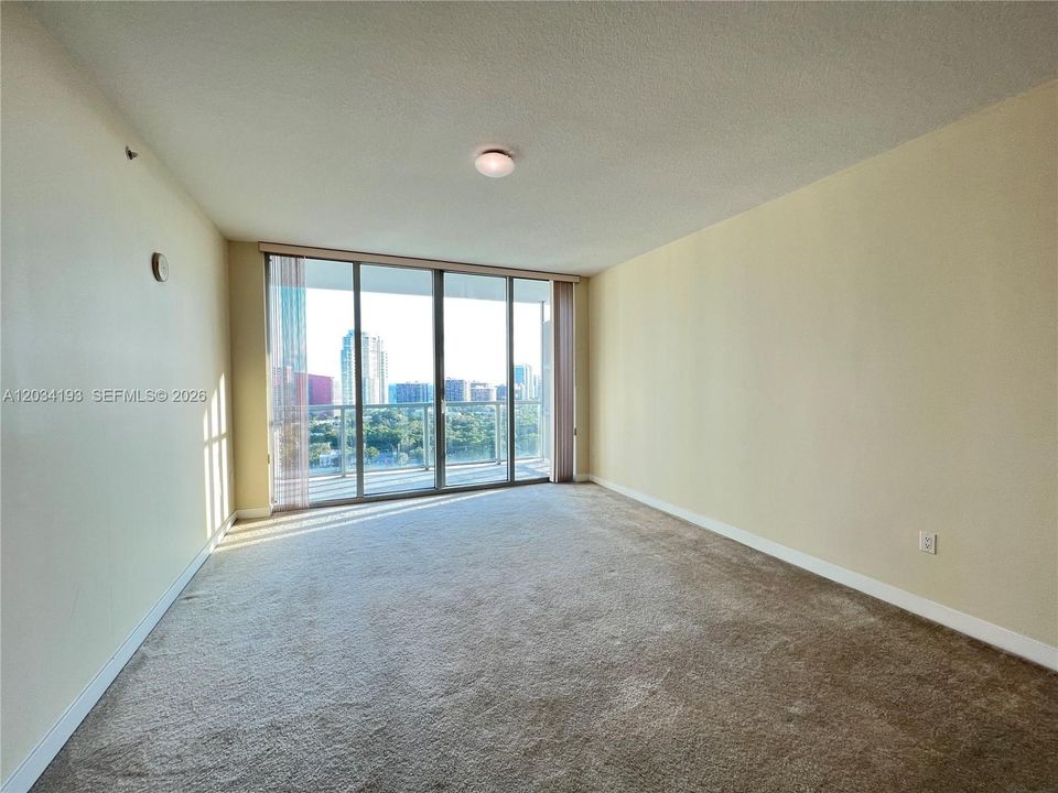 For Rent: $2,600 (1 beds, 1 baths, 693 Square Feet)