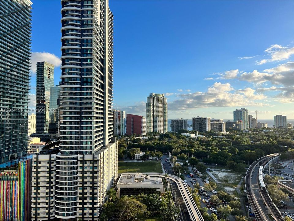 For Rent: $2,600 (1 beds, 1 baths, 693 Square Feet)
