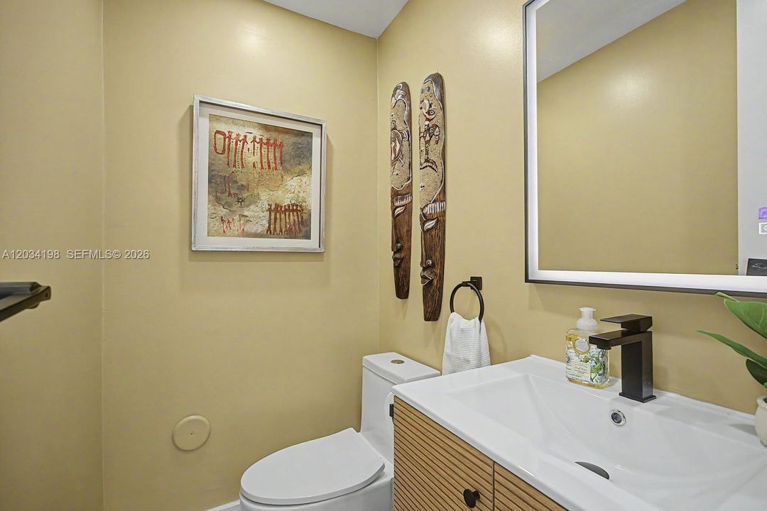 В аренду: $6,800 (2 спален, 2 ванн, 1071 Квадратных фут)
