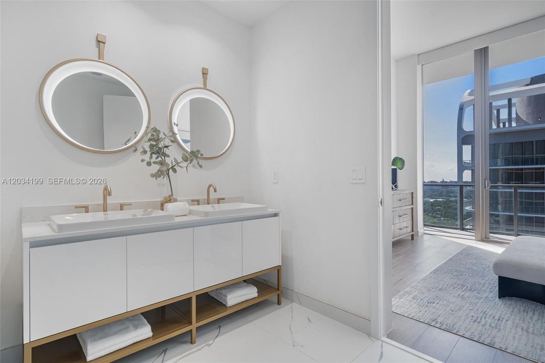 В аренду: $21,000 (3 спален, 3 ванн, 1603 Квадратных фут)