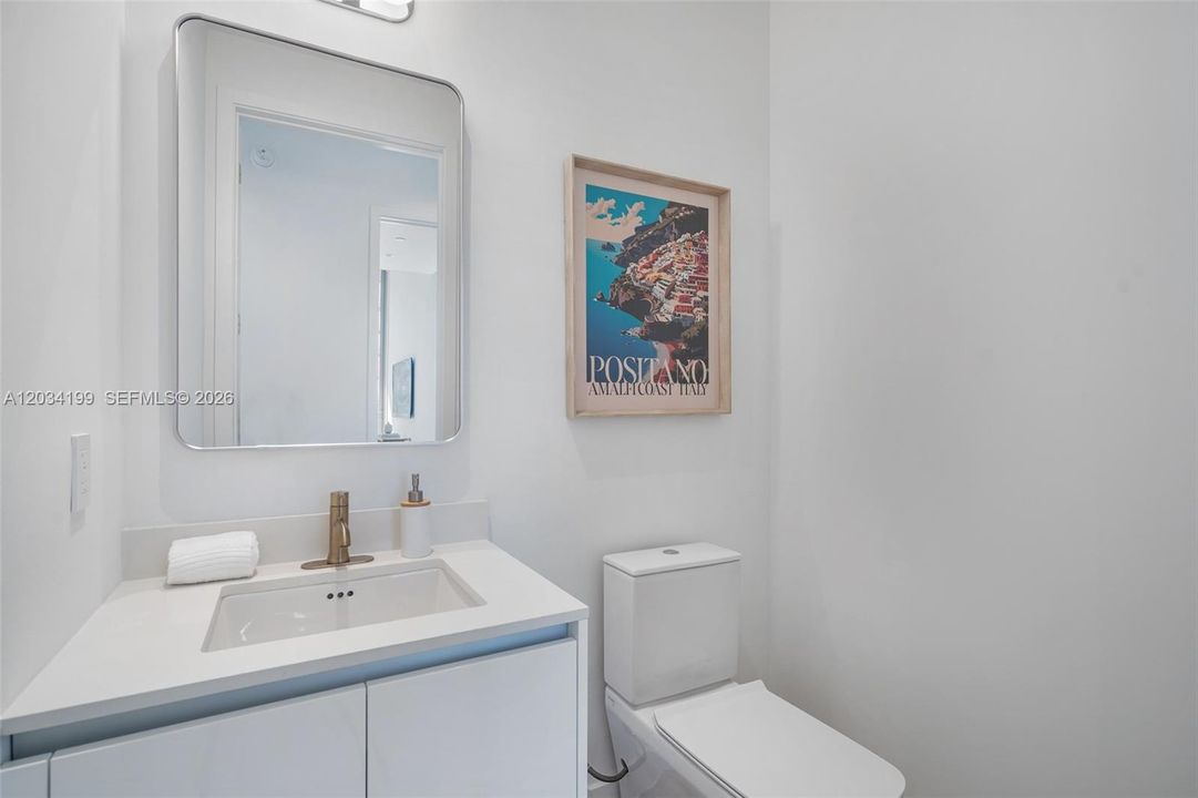 В аренду: $21,000 (3 спален, 3 ванн, 1603 Квадратных фут)