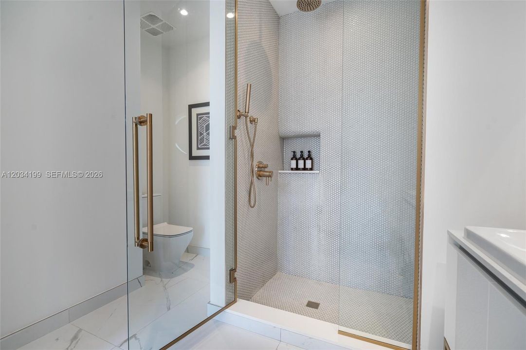 В аренду: $21,000 (3 спален, 3 ванн, 1603 Квадратных фут)