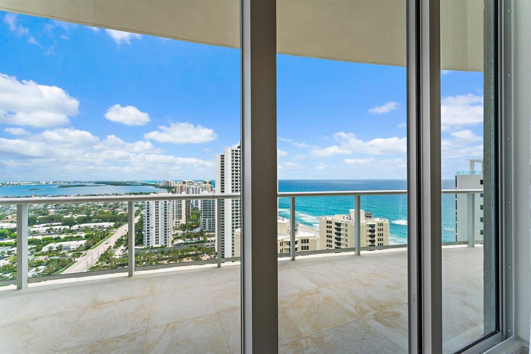 097-2700NorthOceanDrive-PH1-RivieraBeach