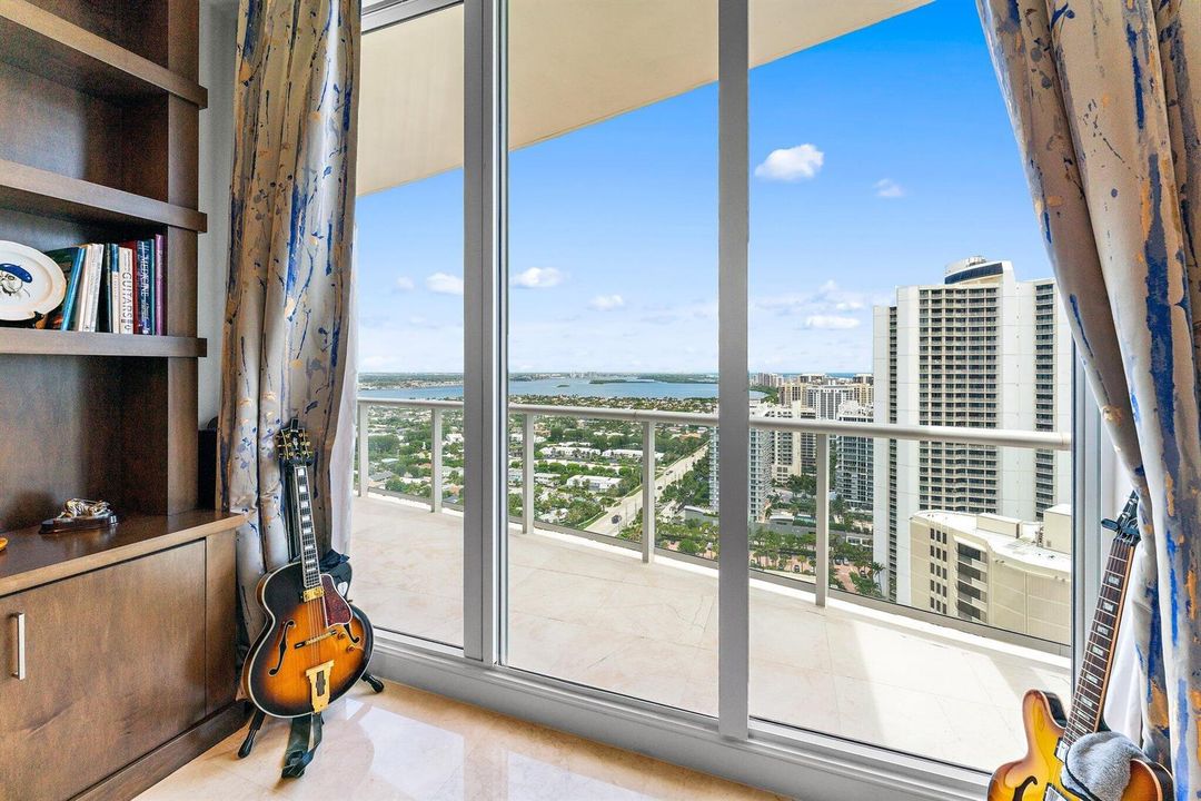 061-2700NorthOceanDrive-PH1-RivieraBeach