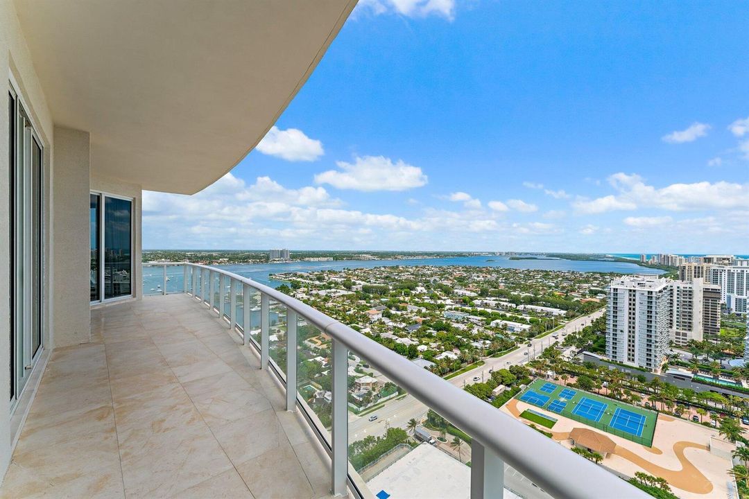 098-2700NorthOceanDrive-PH1-RivieraBeach